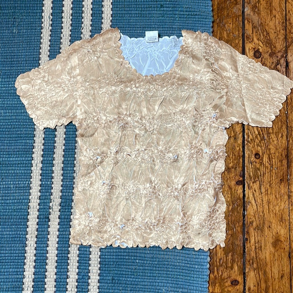 Gold tshirt